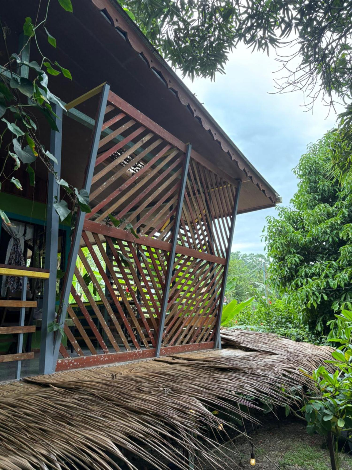 Organico Punta Riel Hotell Cahuita Exteriör bild