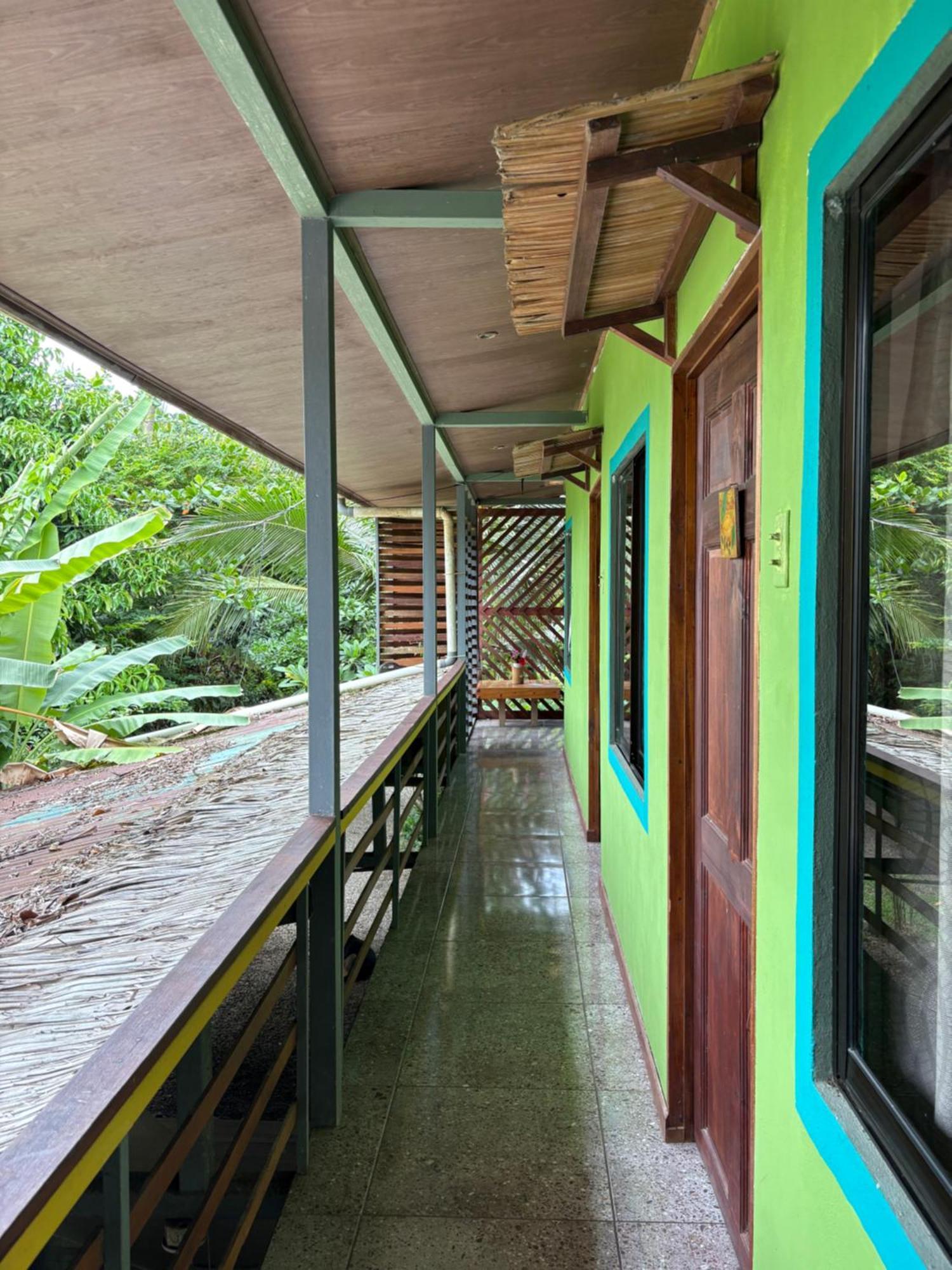 Organico Punta Riel Hotell Cahuita Exteriör bild